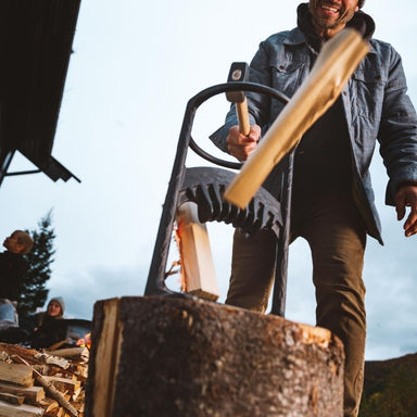 Kindling Cracker King Splitting Logs